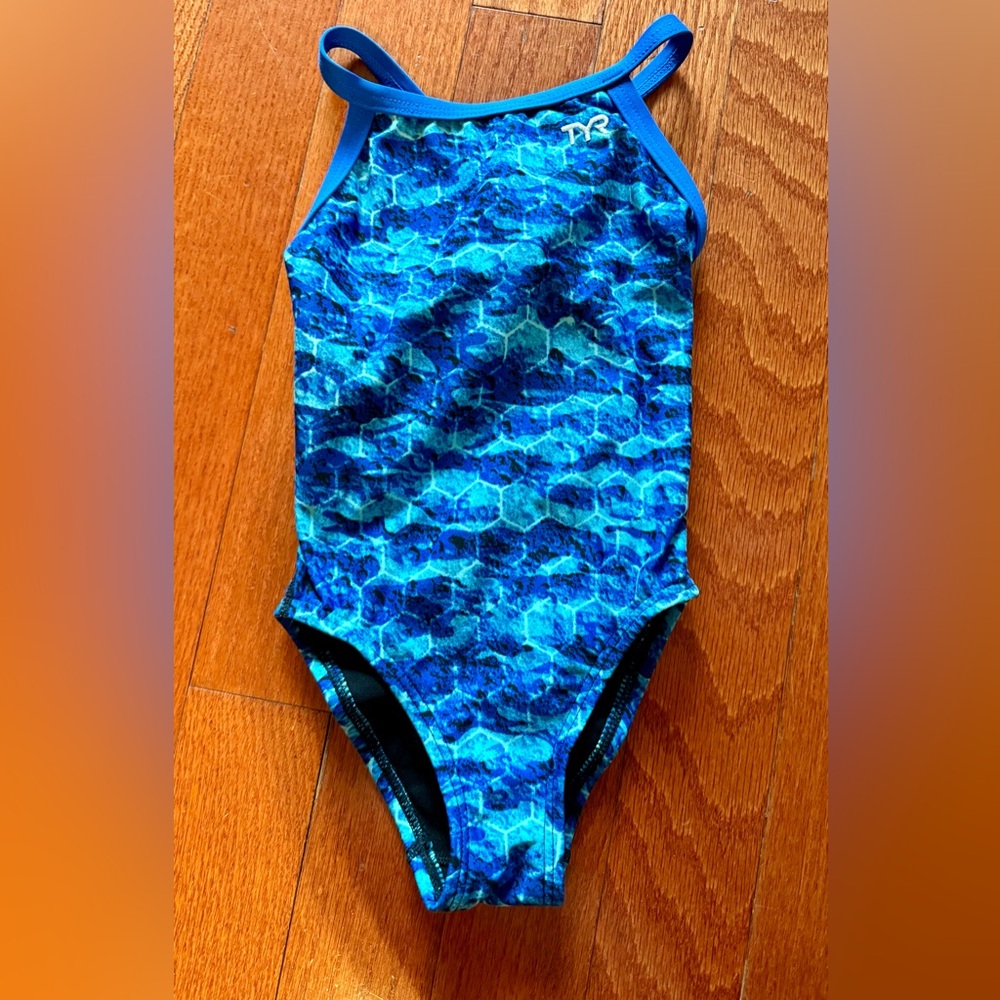 TYR Durafast Elite Girls Size 22